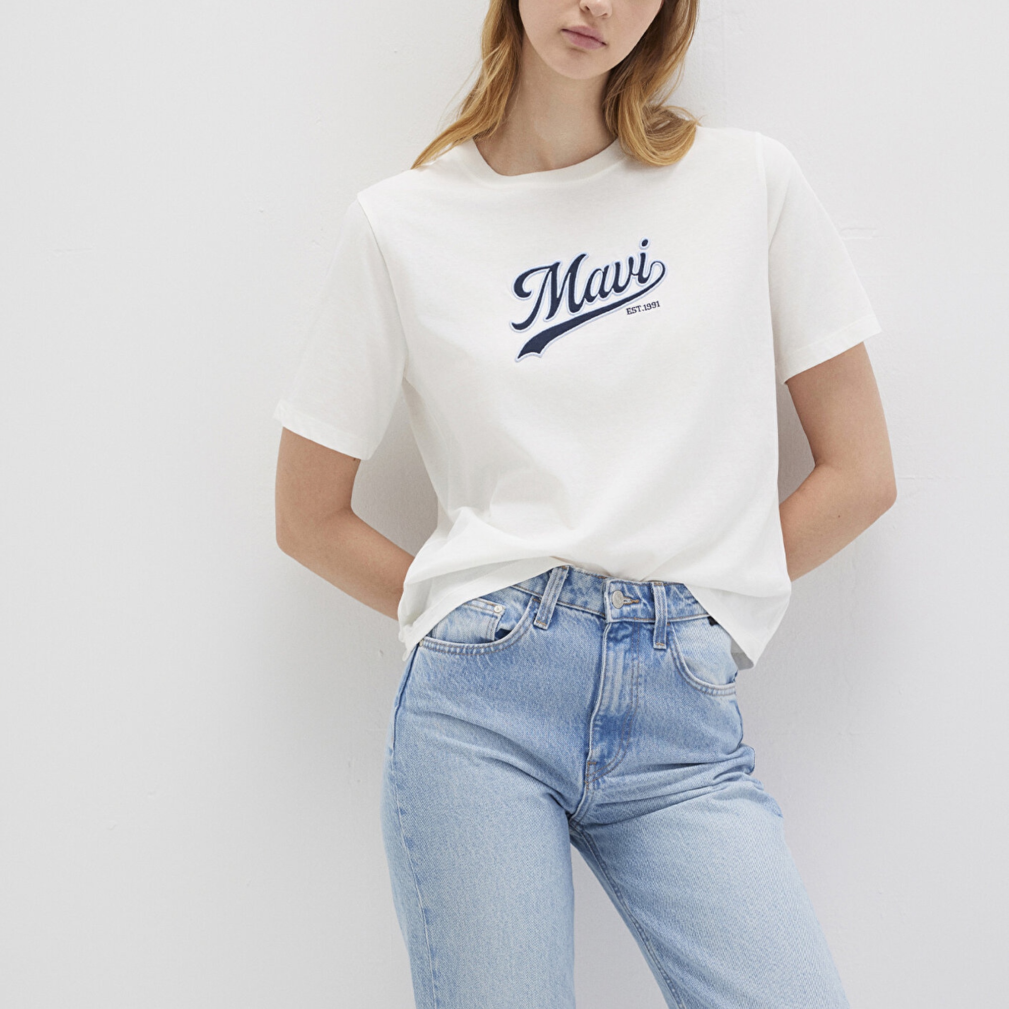 Mavi Mavi Logo Baskılı Ekru Tişört Regular Fit / Normal Kesim 1613565-80194