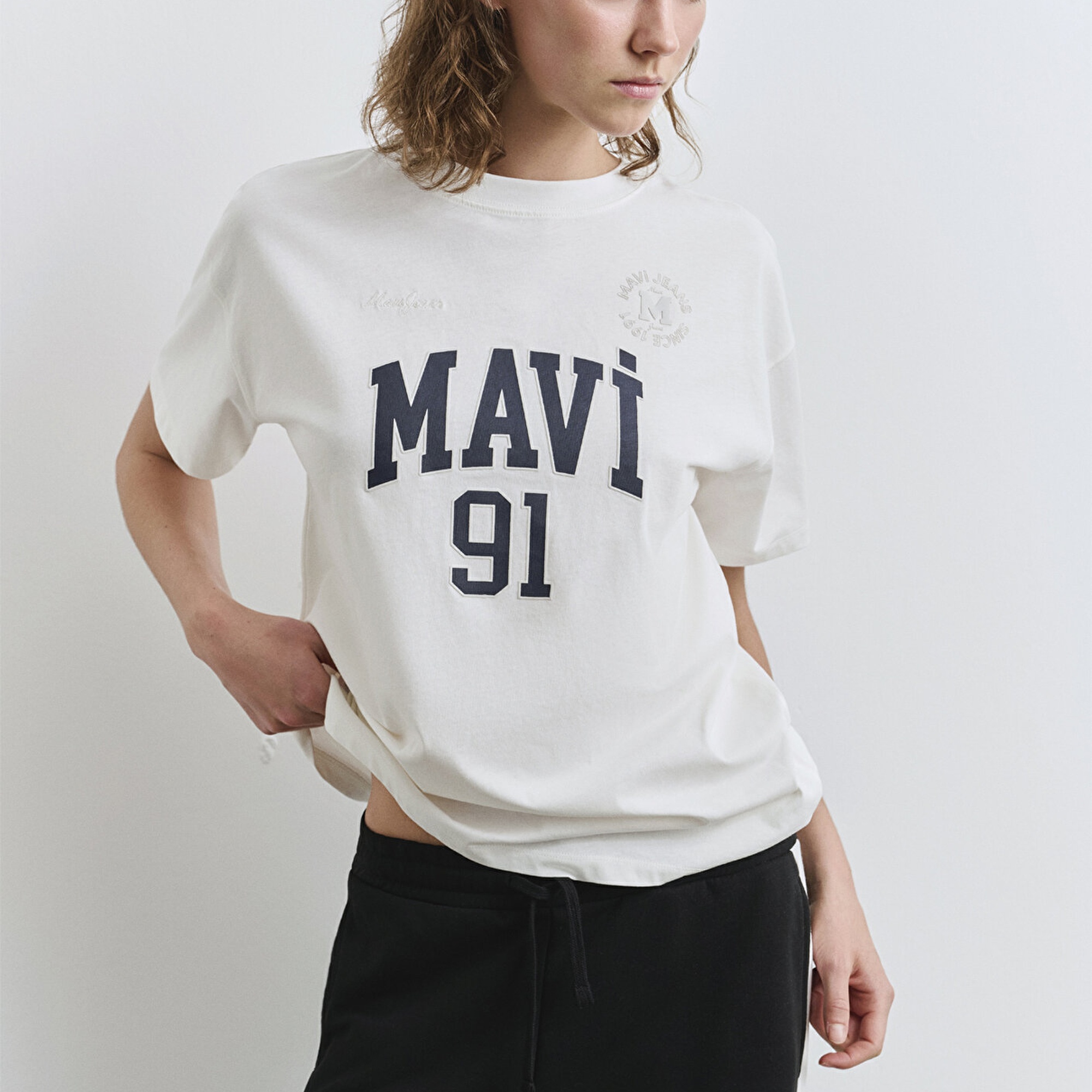 Mavi Mavi Logo Baskılı Ekru Tişört Loose Fit / Bol Rahat Kesim 1613333-70057