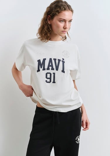  Mavi Mavi Logo Baskılı Ekru Tişört Loose Fit / Bol Rahat Kesim 1613333-70057