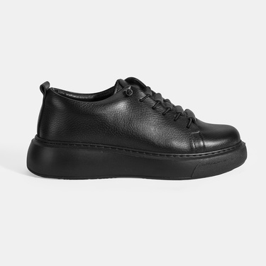  Kadın Siyah Bağcıklı Deri Spor Ayakkabı