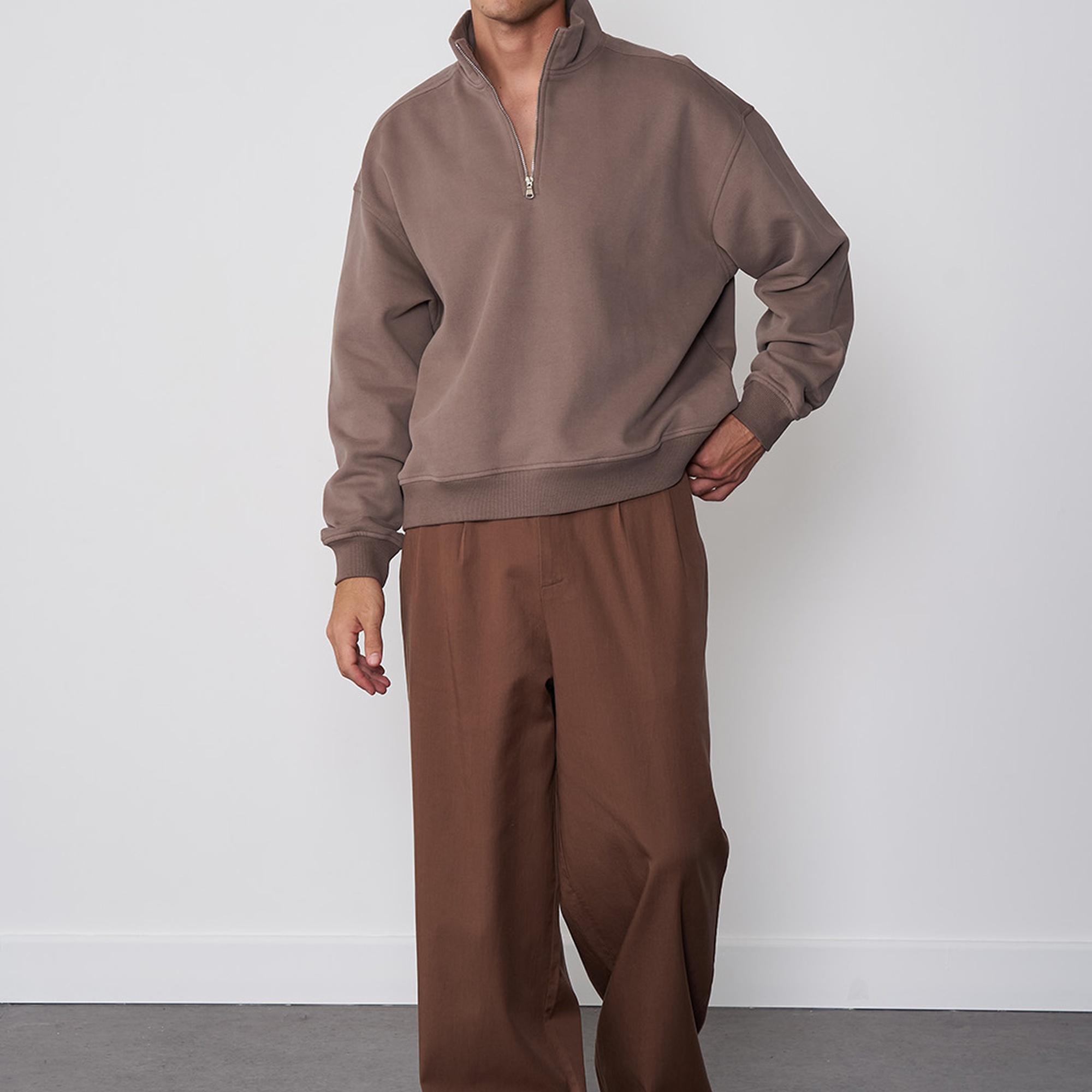 Dik Yaka Oversize Sweatshirt