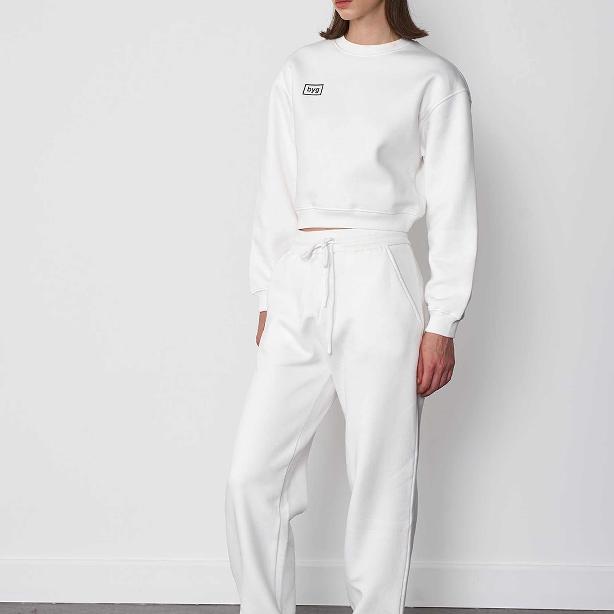 Basic Crop Sweatshirt