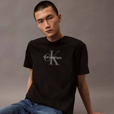  Calvin Klein Hero Monologo Erkek Siyah T-Shirt