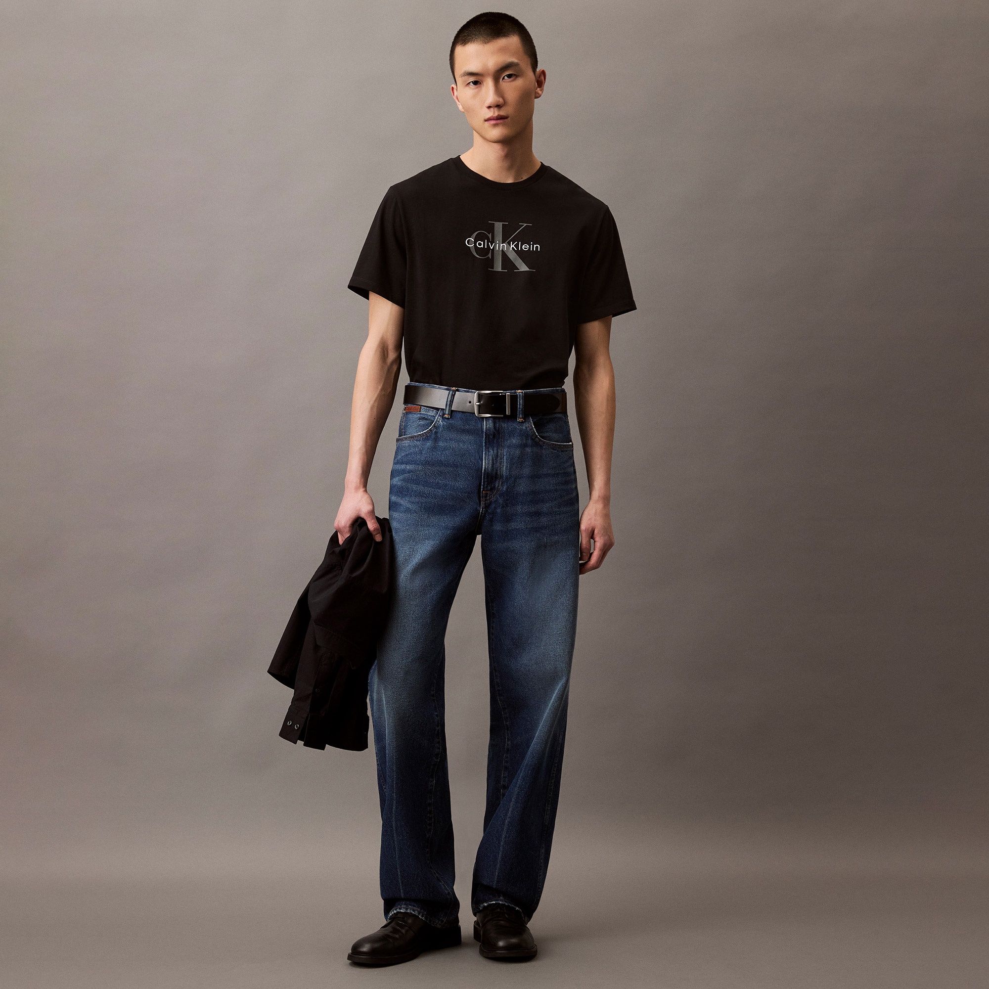 Calvin Klein Hero Monologo Erkek Siyah T-Shirt