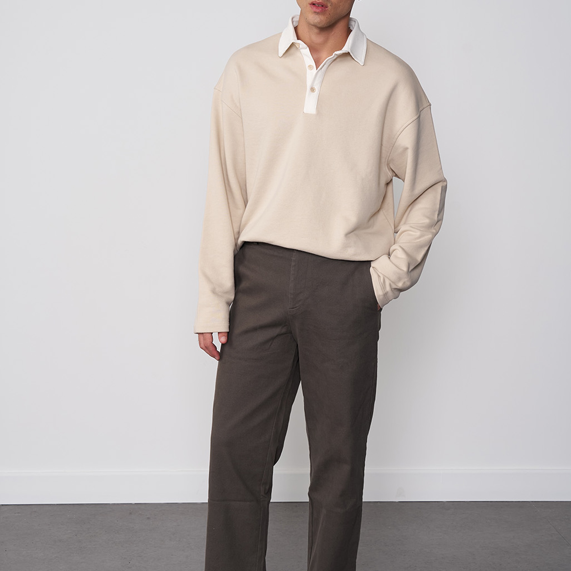 Kontrast Yakalı Sweatshirt