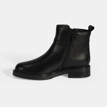  Kadın Siyah Metal Toka Detaylı Fermuarlı Deri Bot