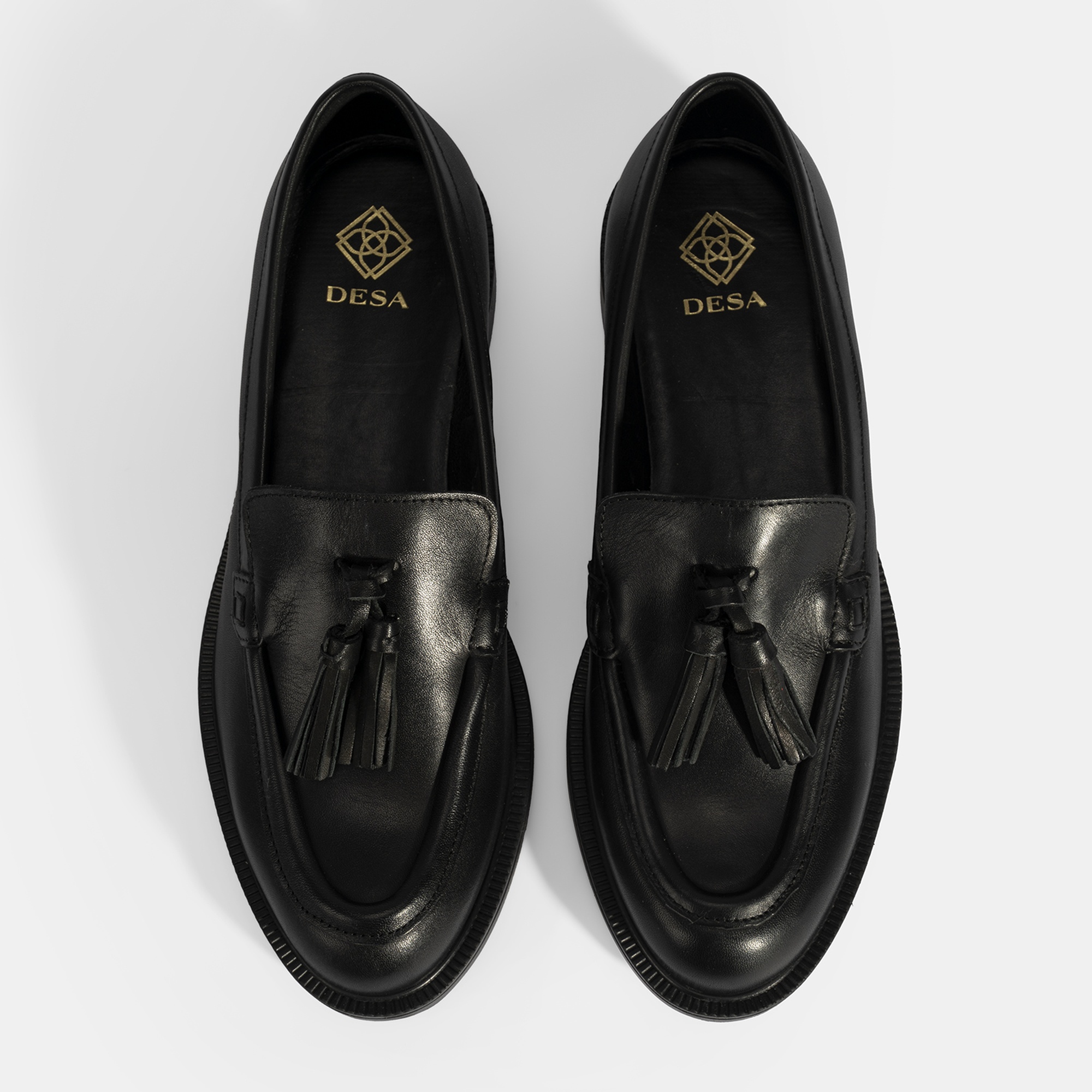 Kadın Siyah Püskül Detaylı Deri Loafer