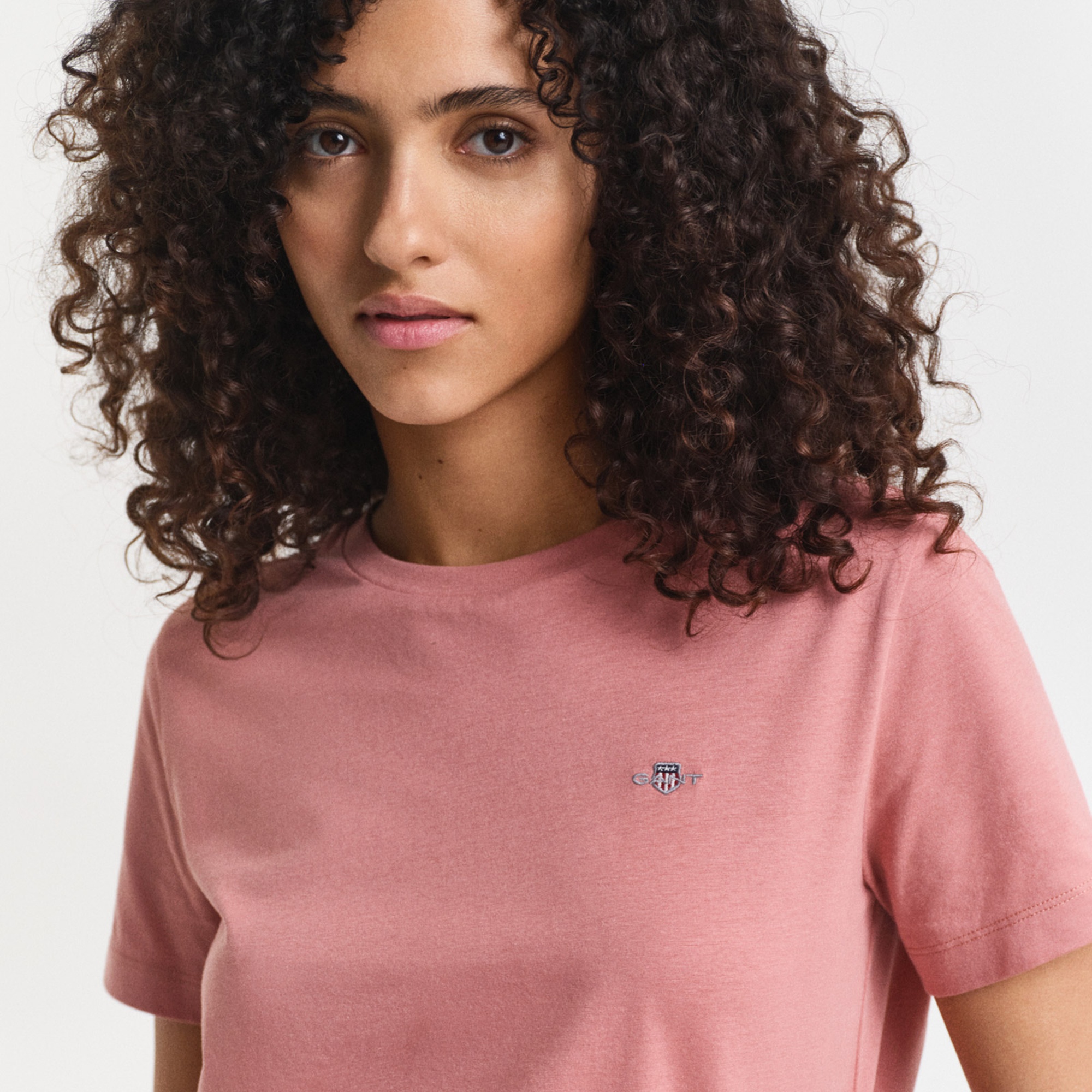GANT Kadın Pembe Regular Fit Bisiklet Yaka T-Shirt