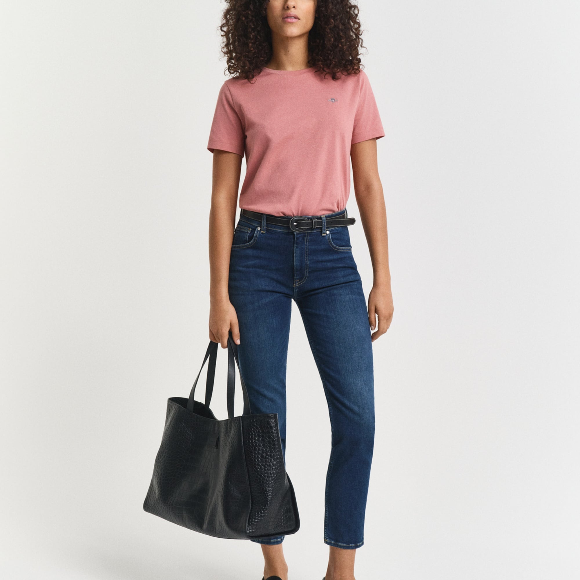 GANT Kadın Pembe Regular Fit Bisiklet Yaka T-Shirt