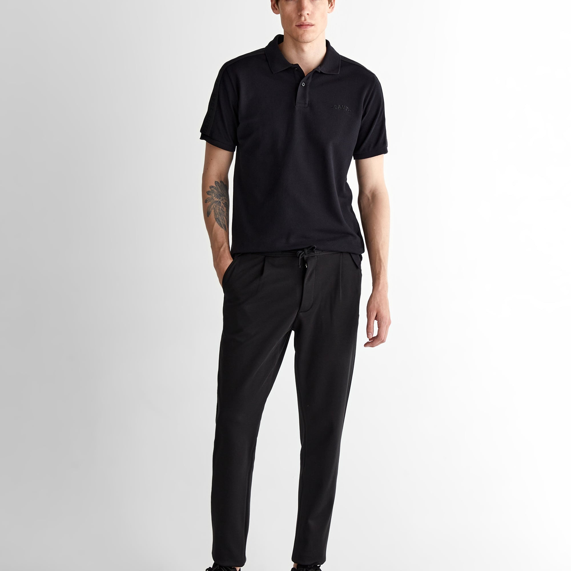 GANT Erkek Siyah Jogger Fit Pantolon