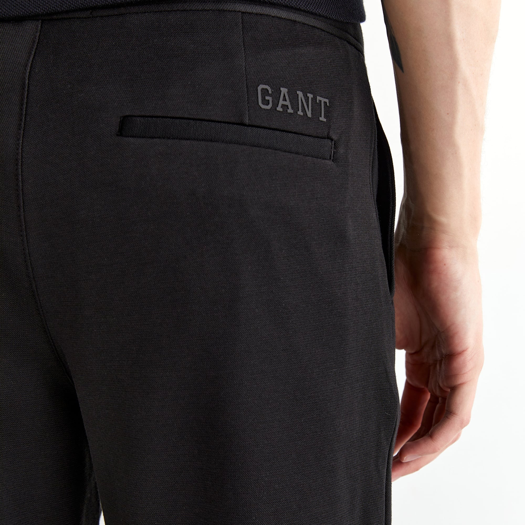 GANT Erkek Siyah Jogger Fit Pantolon