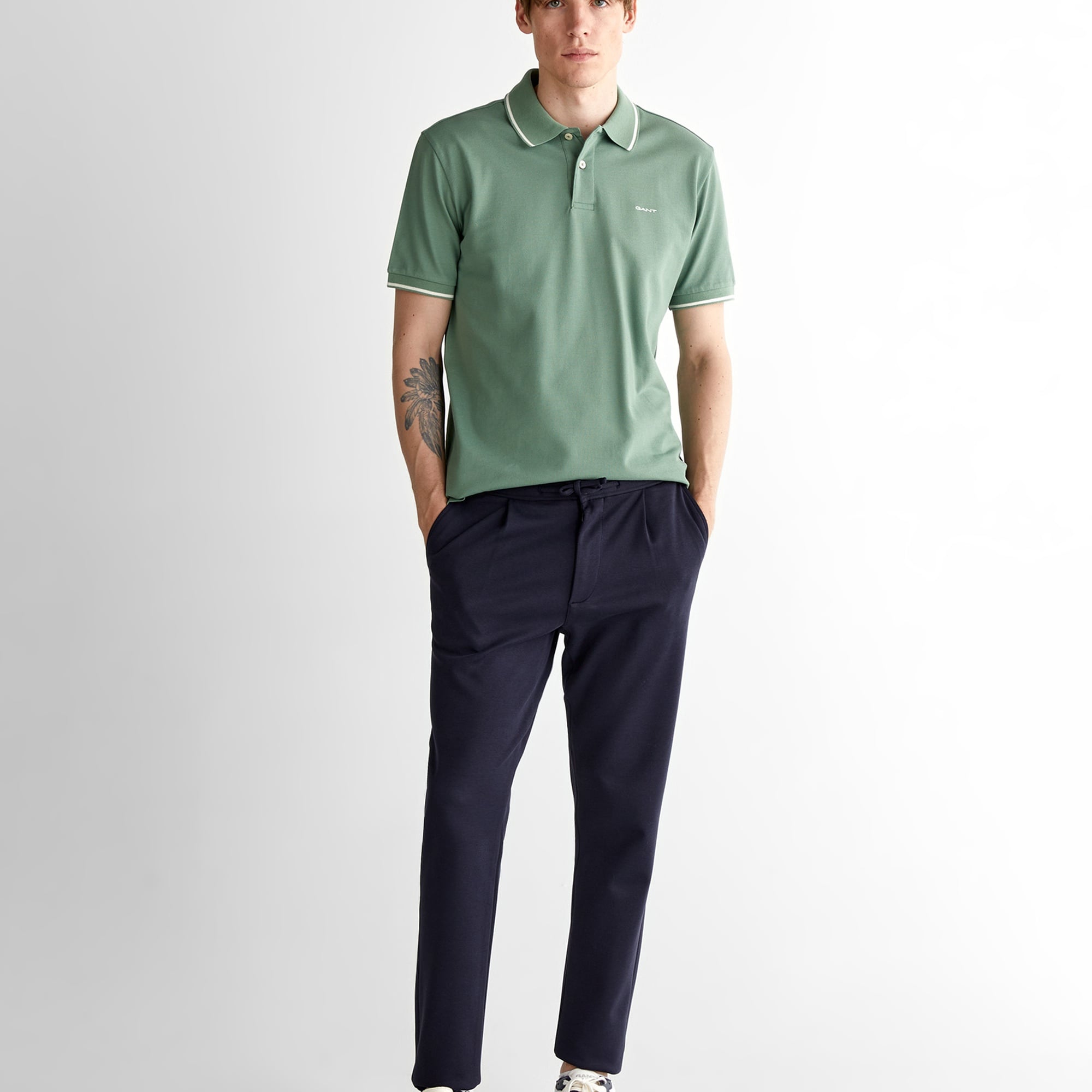 GANT Erkek Lacivert Jogger Fit Pantolon
