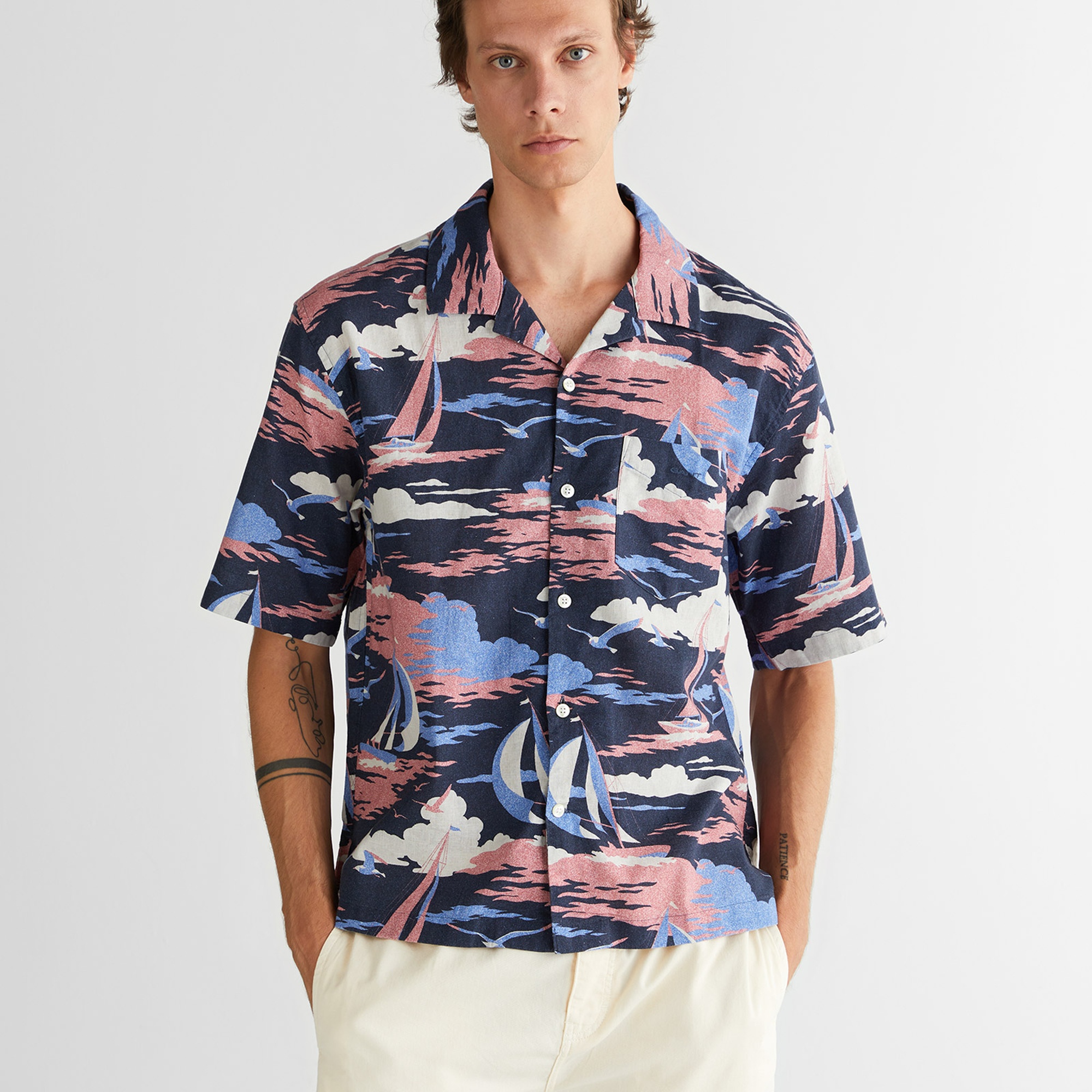 GANT Erkek Lacivert Relaxed Fit Klasik Yaka Desenli Gömlek