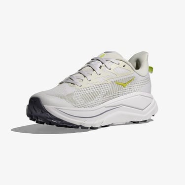  Hoka Challenger 8 Kadın Beyaz Koşu Ayakkabısı