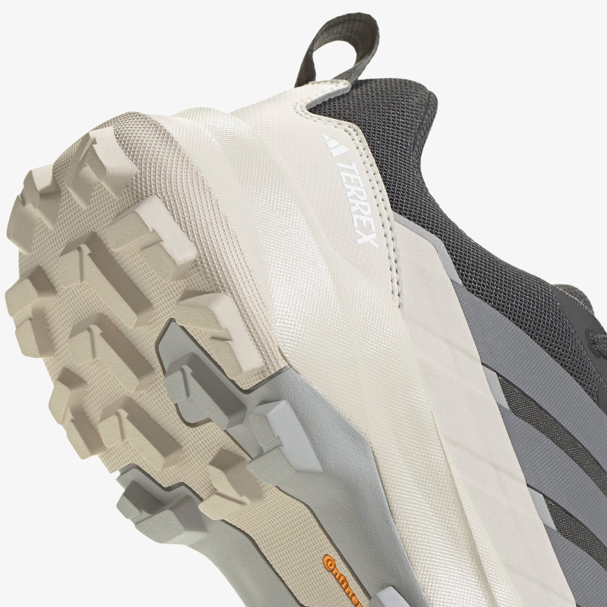 adidas Terrex Skychaser Ax5 Gore-Tex Erkek Gri Yürüyüş Ayakkabısı