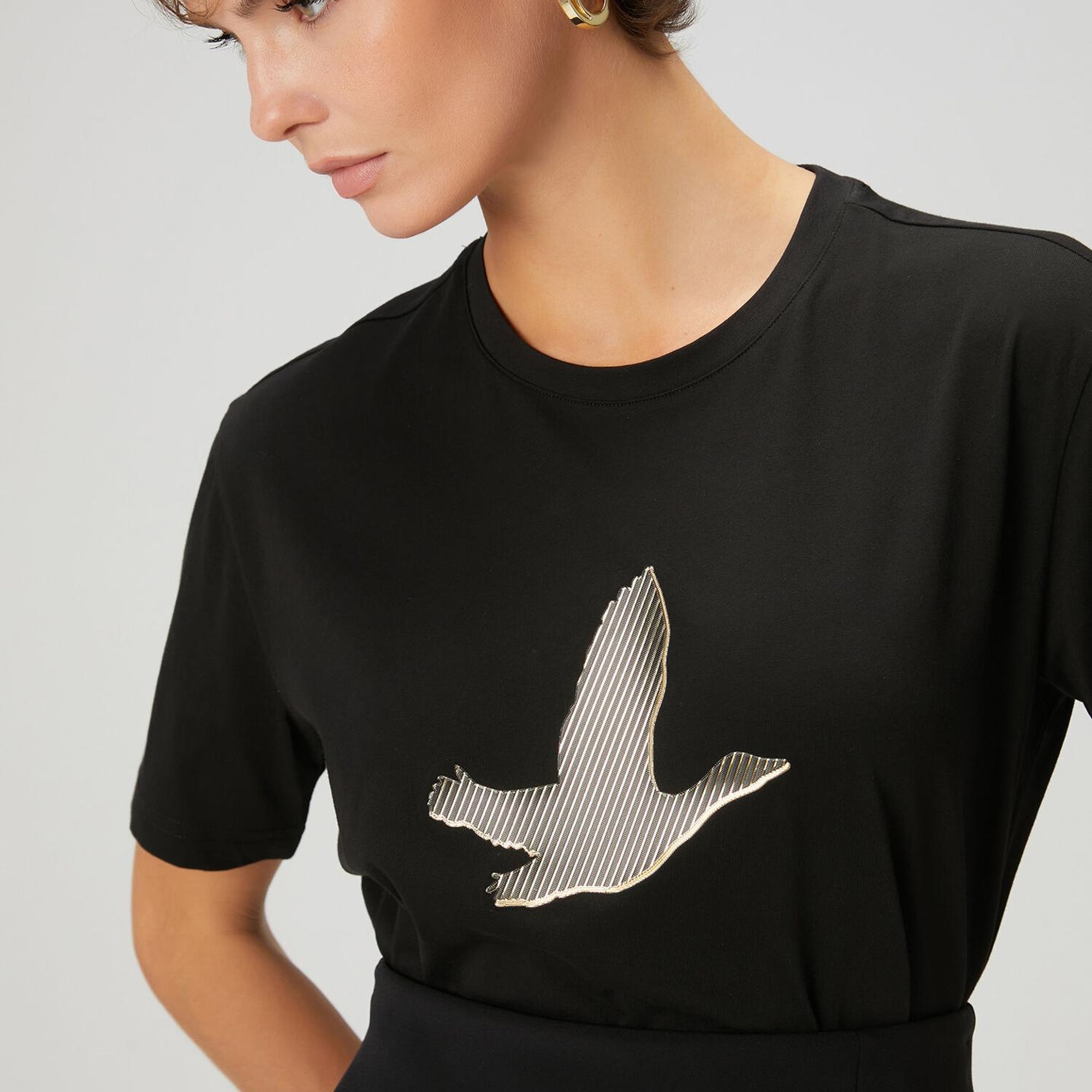 Beymen Club Kadın Siyah Gold Logolu T-shirt