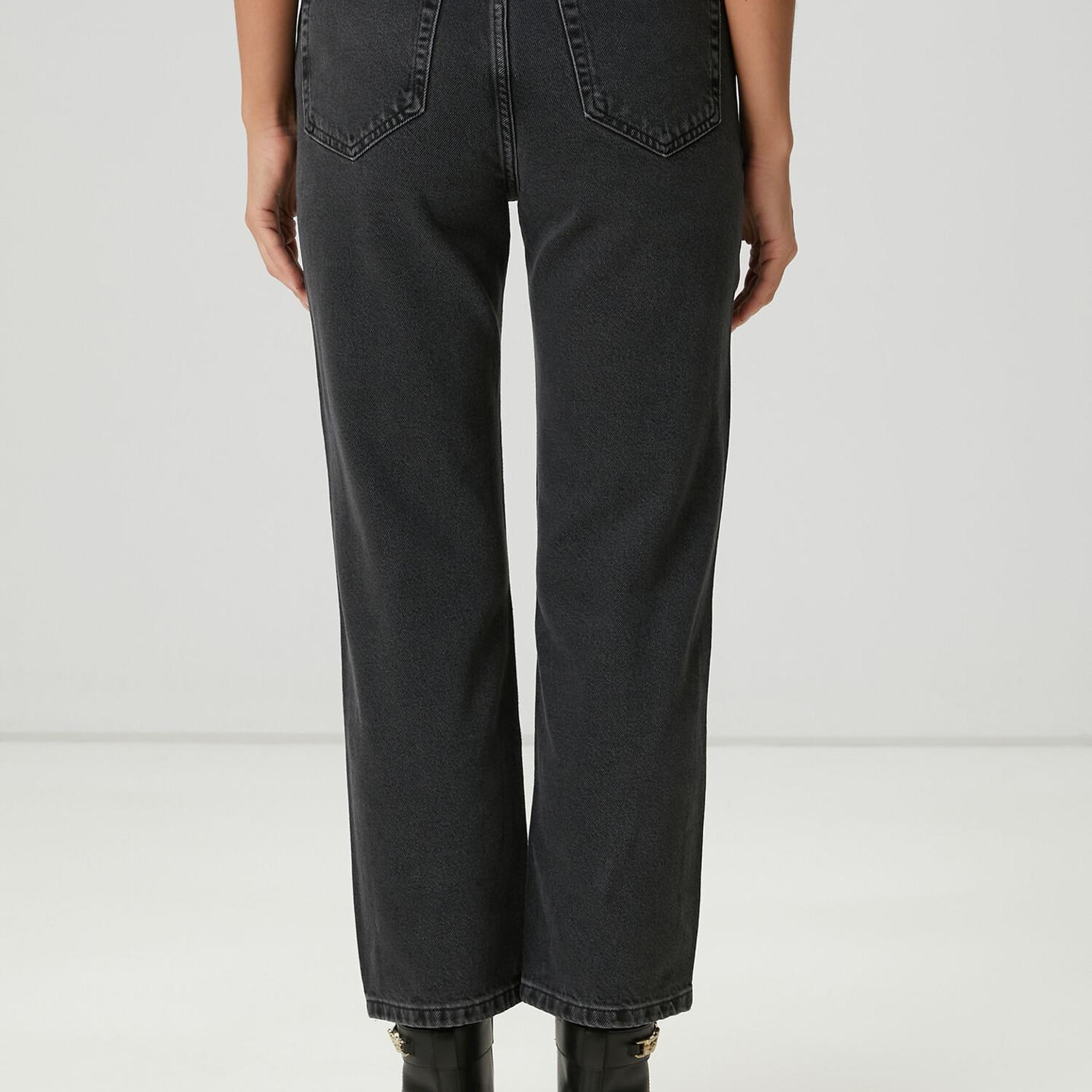 Beymen Club Kadın Siyah Crop Flare Jean Pantolon