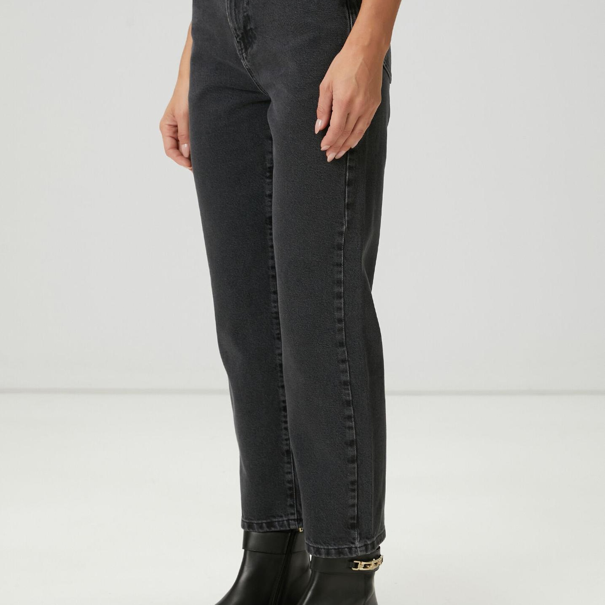 Beymen Club Kadın Siyah Crop Flare Jean Pantolon