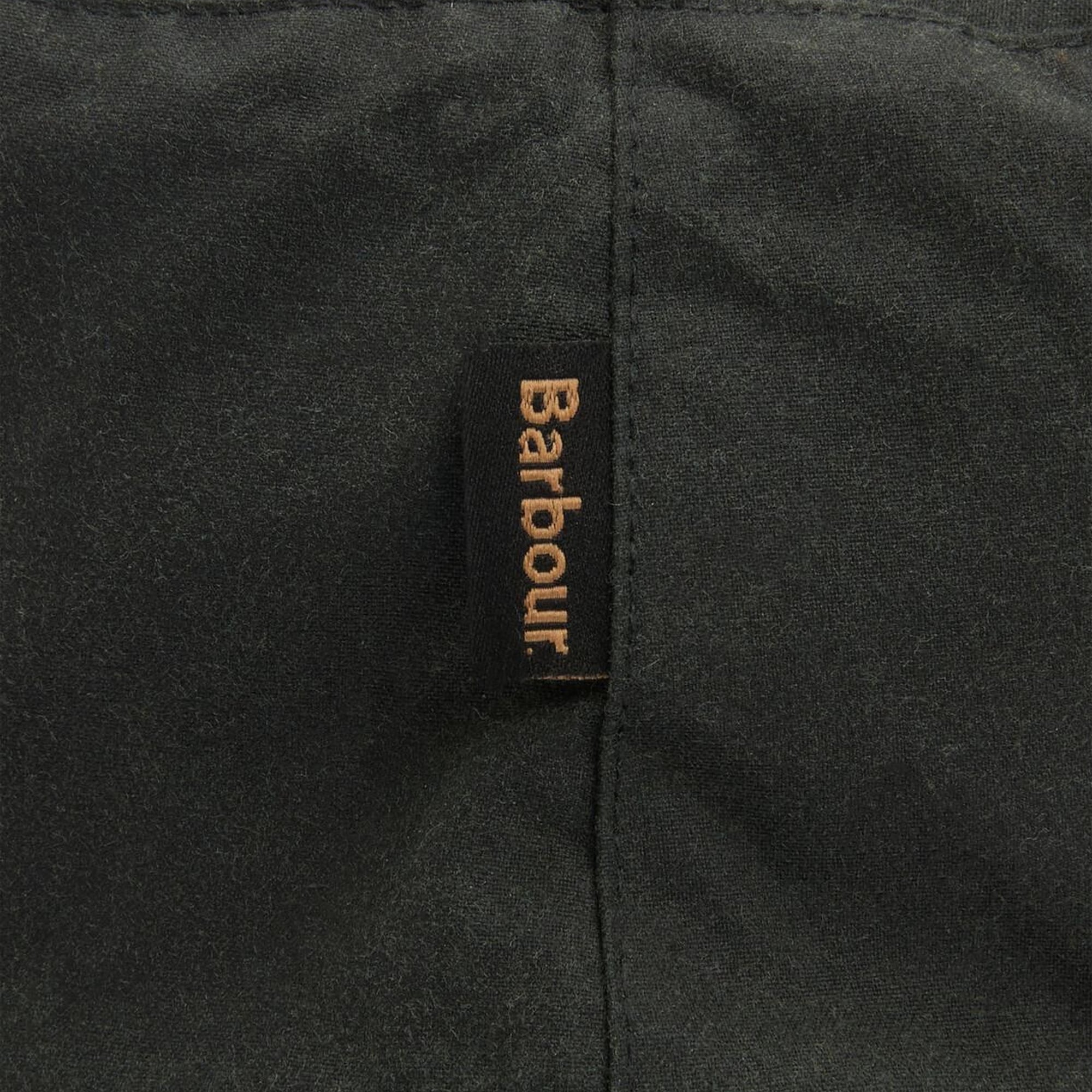 Barbour Field Yağlı Bucket Şapka