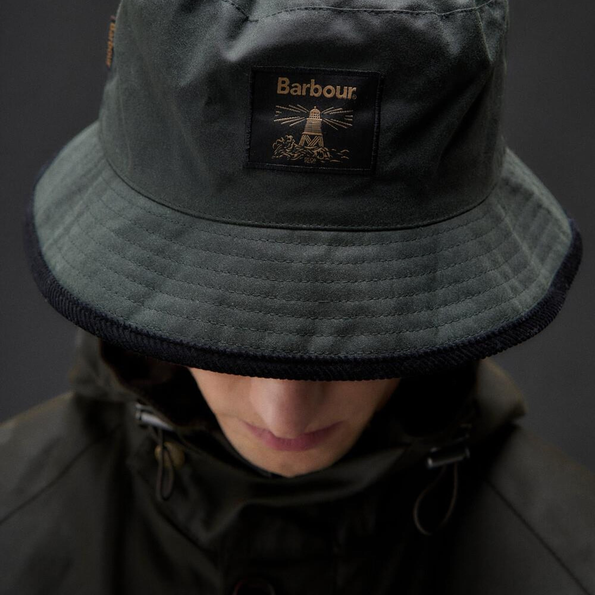 Barbour Field Yağlı Bucket Şapka