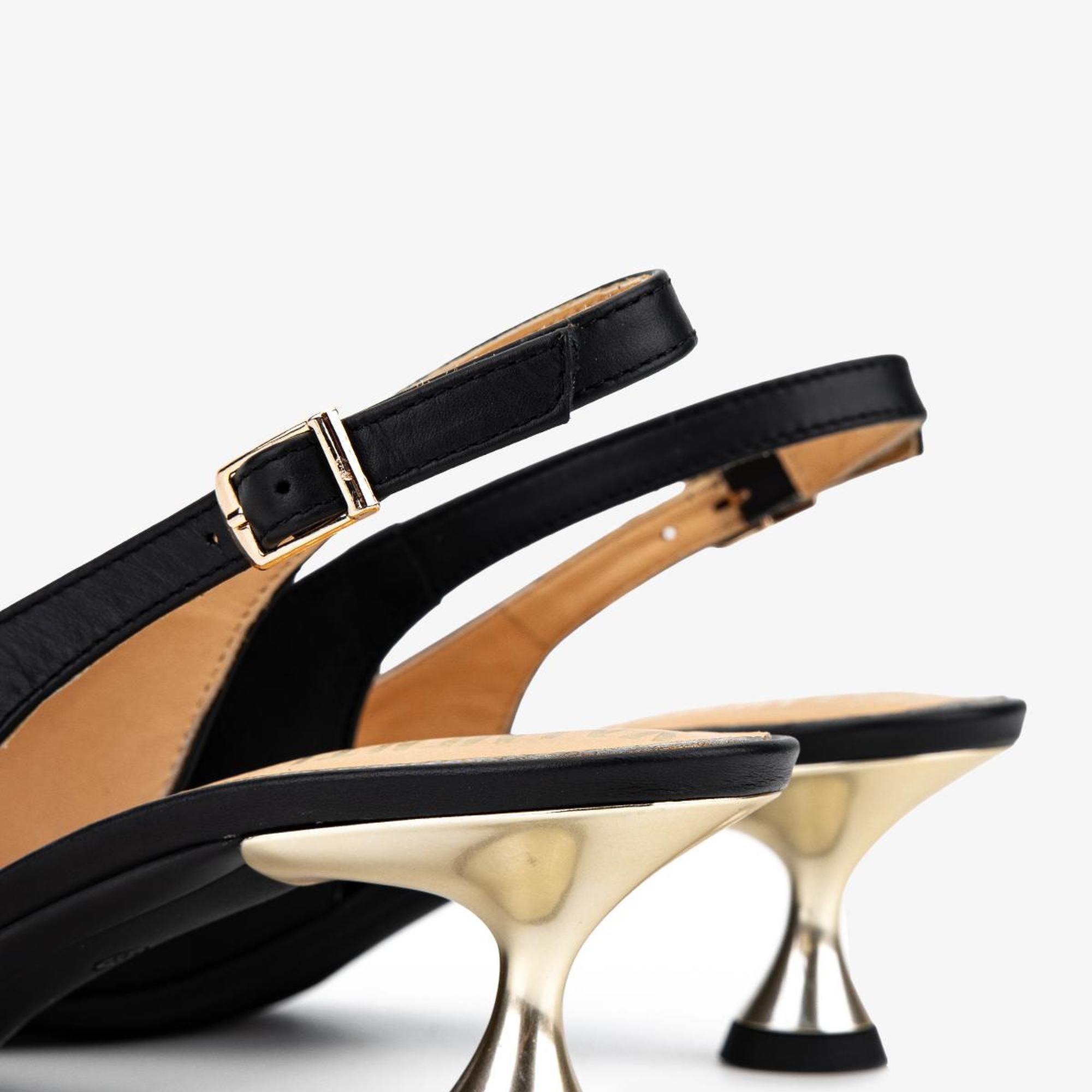 Valmenti Kadın Hakiki Deri Siyah Slingback Ayakkabı