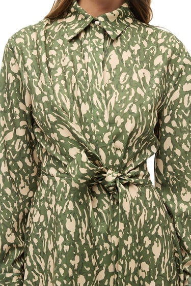  Çok Renkli Gömlek Yaka Leopar Kısa Elbise