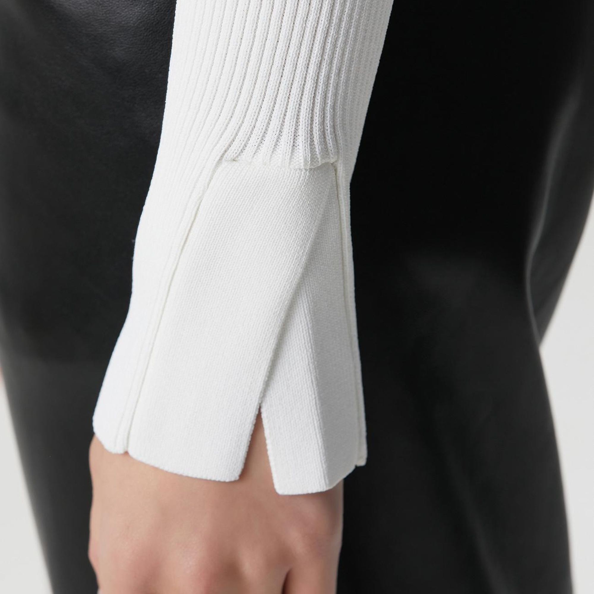 Network Kadın Kırık Beyaz Düğme Detaylı Triko Kazak