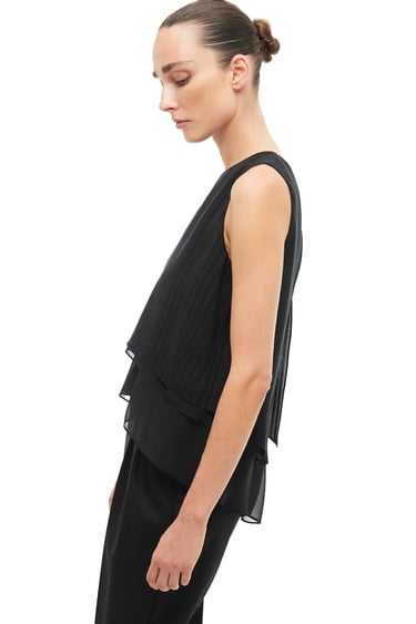  Siyah Bisiklet Yaka Sıfır Kol Bluz