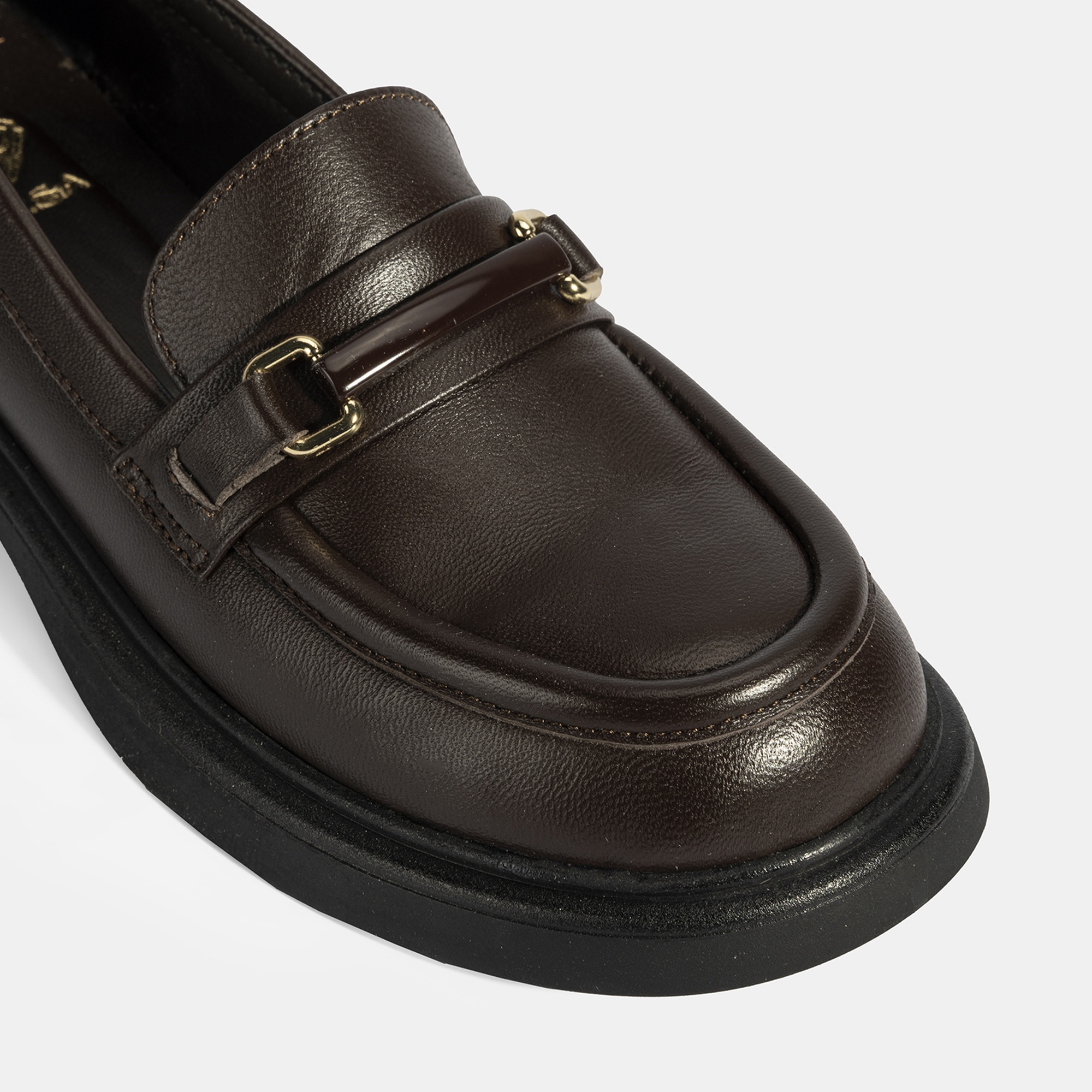 Kadın Kahve Metal Toka Detaylı Deri Loafer