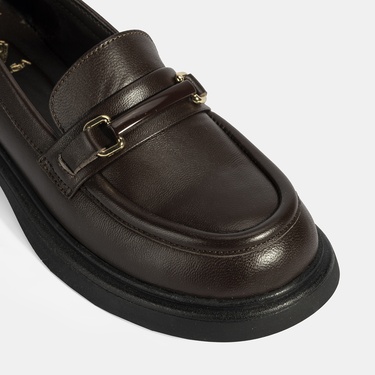  Kadın Kahve Metal Toka Detaylı Deri Loafer