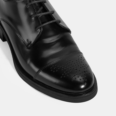  Kadın Siyah Bağcıklı Klasik Deri Ayakkabı