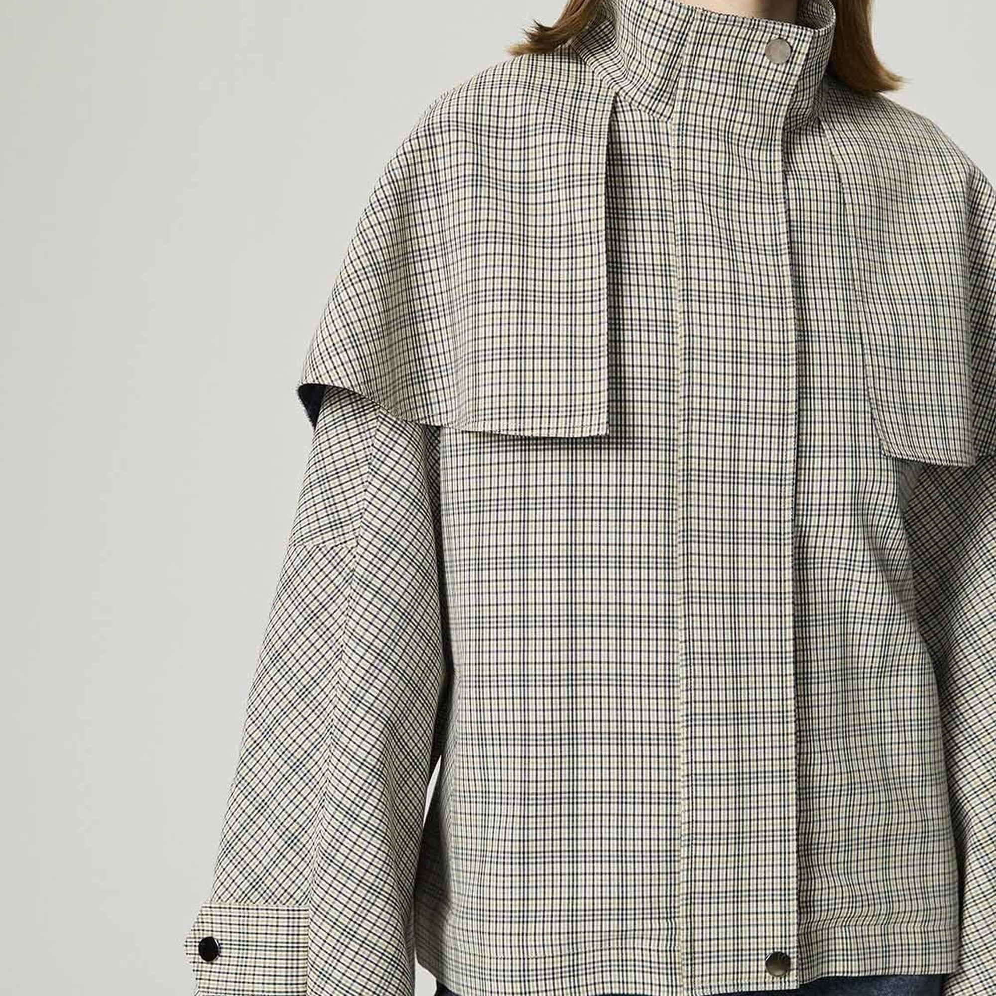 Kuşak Detaylı Trençkot