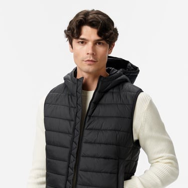  Hugo Erkek Siyah Yelek