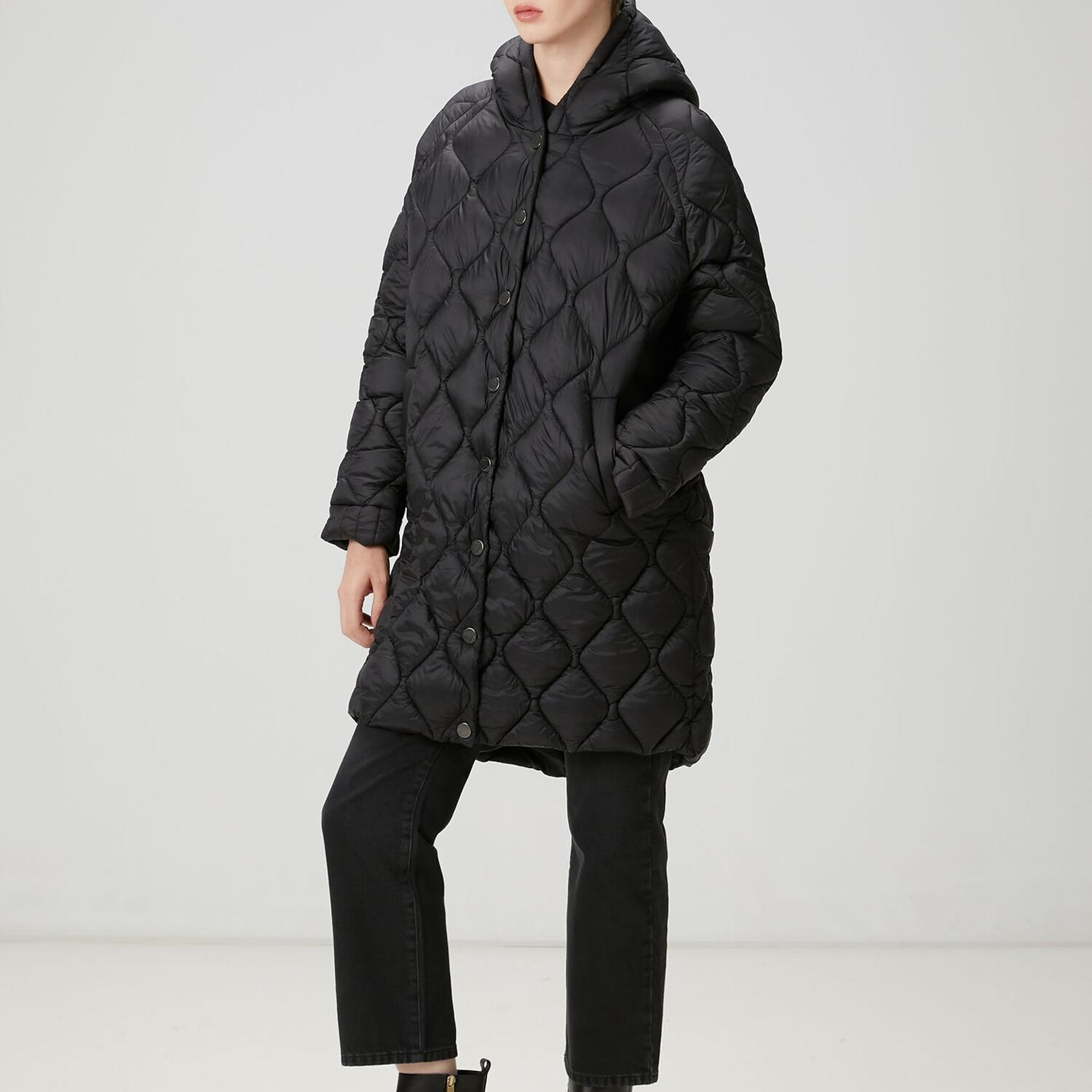 Beymen Club Kadın Siyah Kapüşonlu Kapitoneli Mont