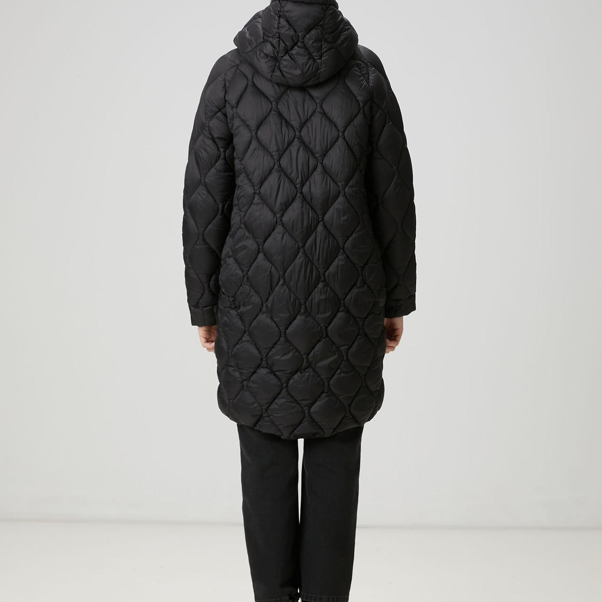 Beymen Club Kadın Siyah Kapüşonlu Kapitoneli Mont