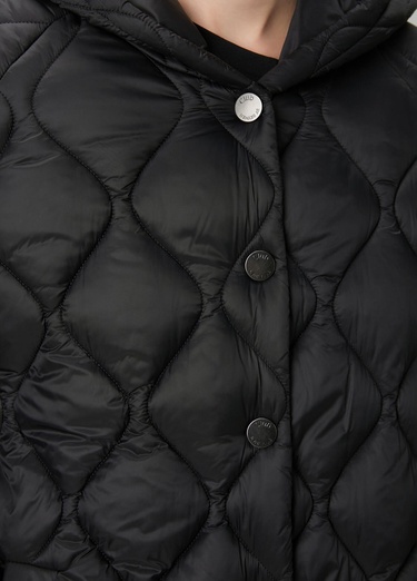  Beymen Club Kadın Siyah Kapüşonlu Kapitoneli Mont