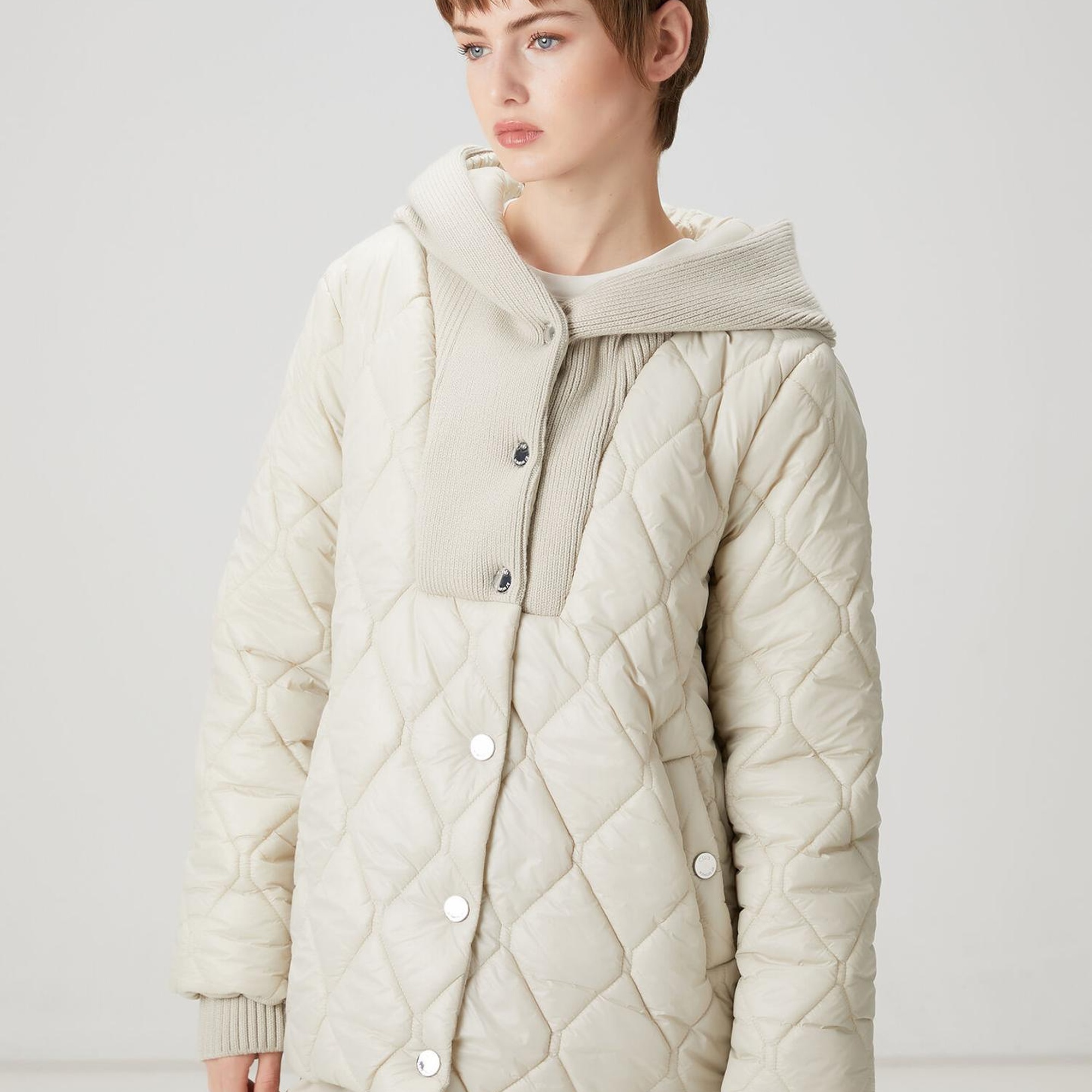 Beymen Club Kadın Bej Kapüşonlu Kapitoneli Mont