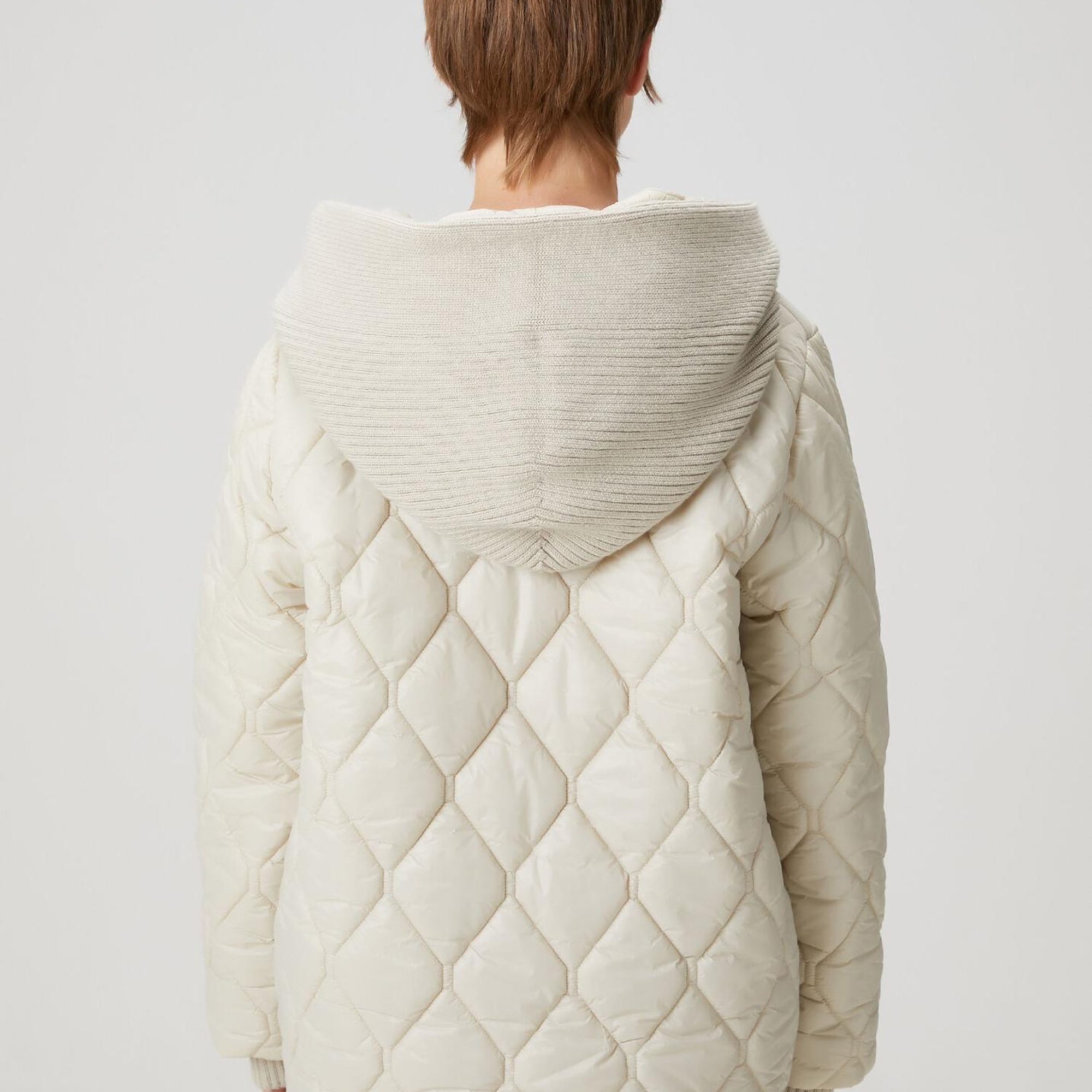 Beymen Club Kadın Bej Kapüşonlu Kapitoneli Mont