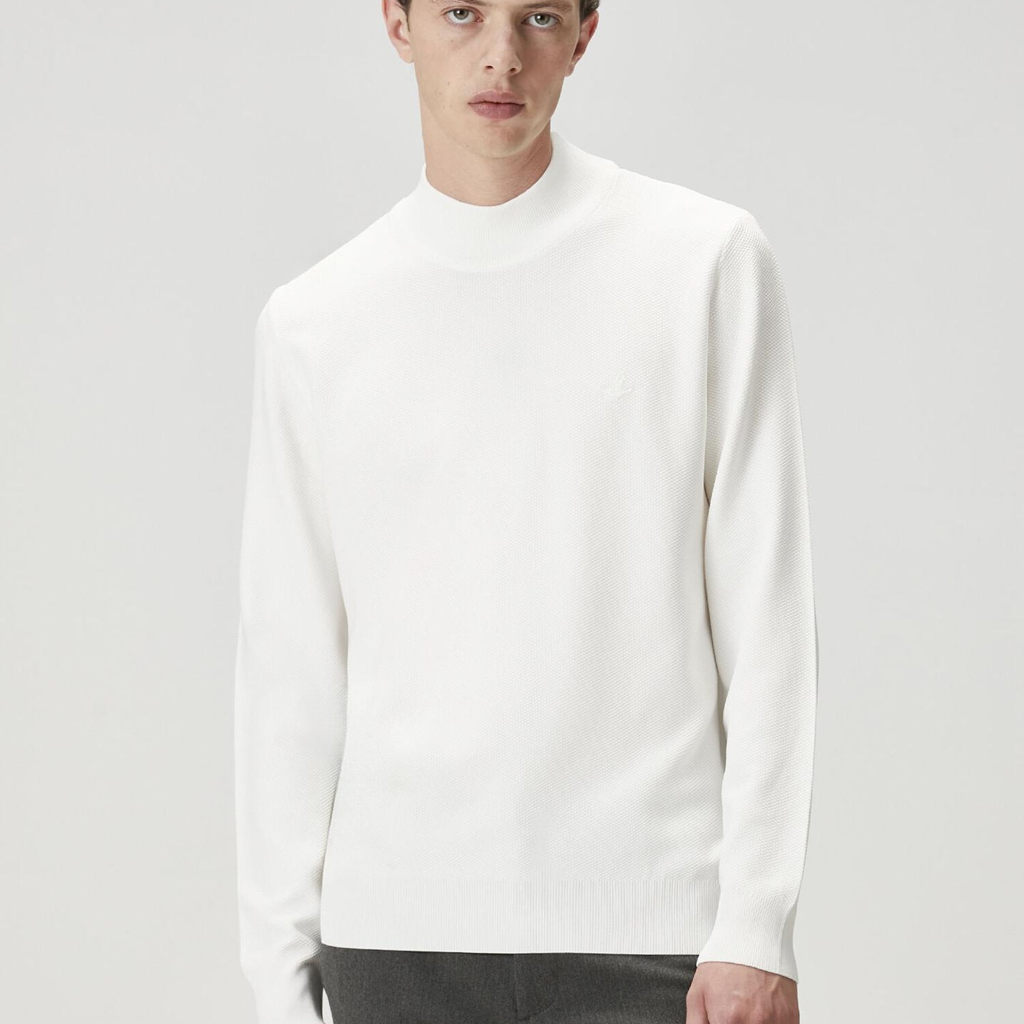 Beymen Club Erkek Beyaz Yarım Balıkçı Yaka Pirinç Dokulu Kazak