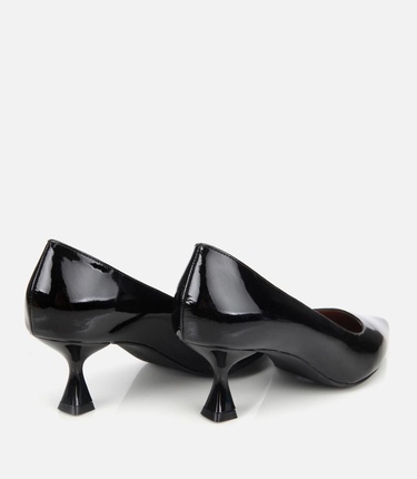  Kadın Rugan Deri  Siyah Esnek Tabanlı Stiletto