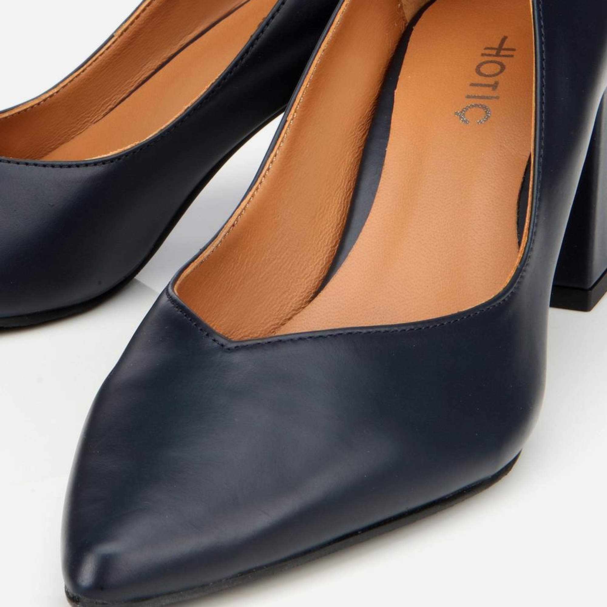 Kadın Deri Lacivert Kalın Topuklu Ayakkabı