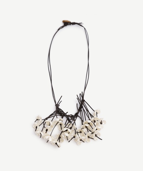  YARGICI Çiçek Detaylı Uzun Kolye