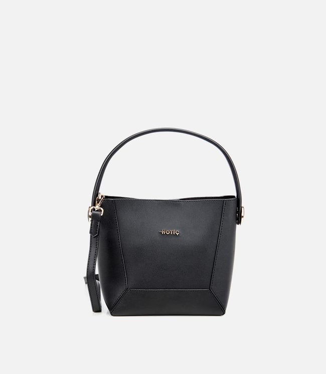  Kadın Siyah Omuz Çantası