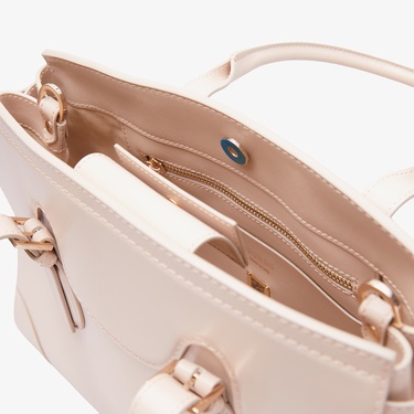  Guess Kadın Renkli Çanta