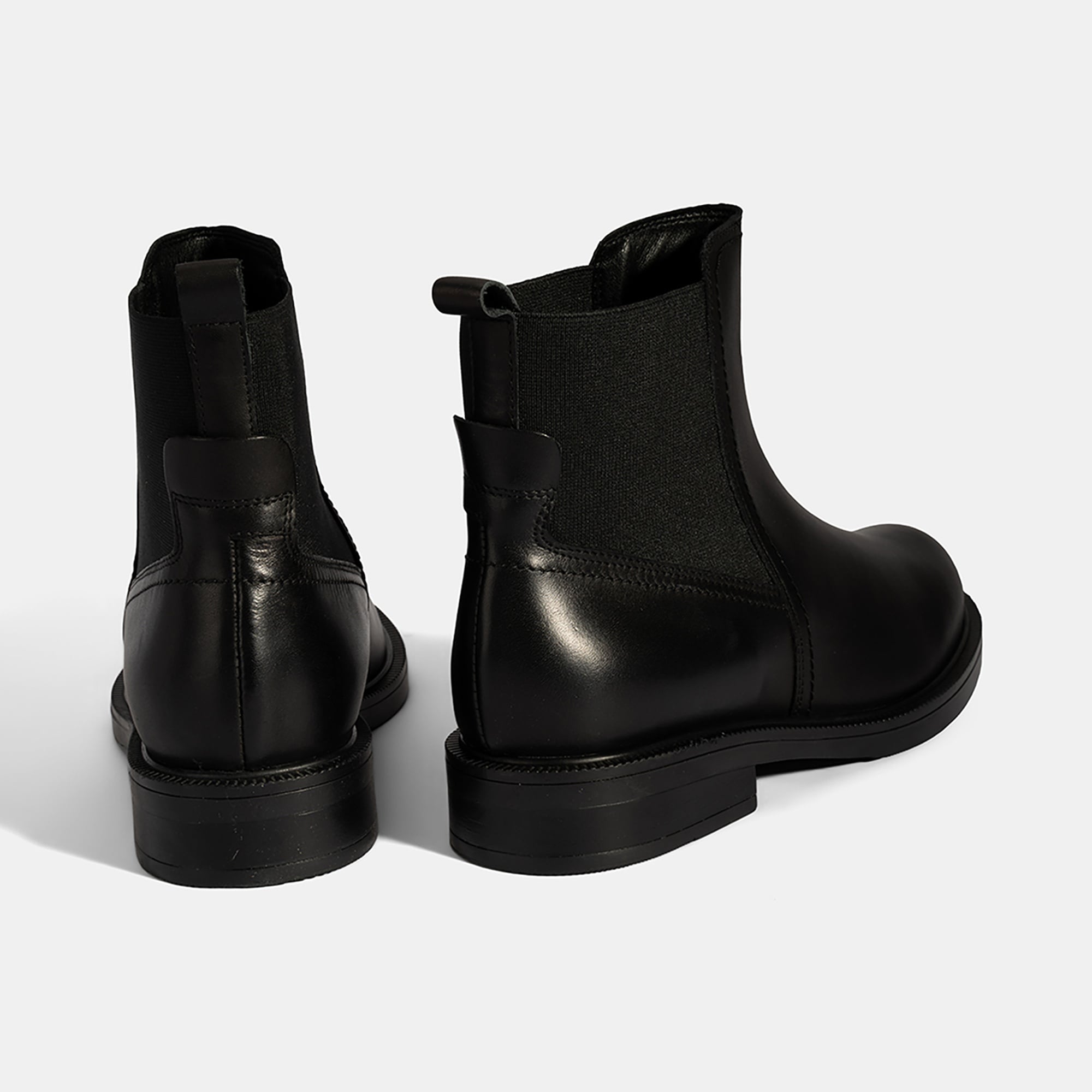 Kadın Siyah Lastik Detaylı Deri Bot