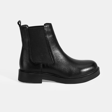  Kadın Siyah Lastik Detaylı Deri Bot