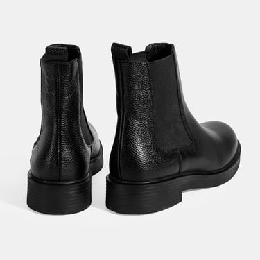  Kadın Siyah Lastik Detaylı Deri Bot