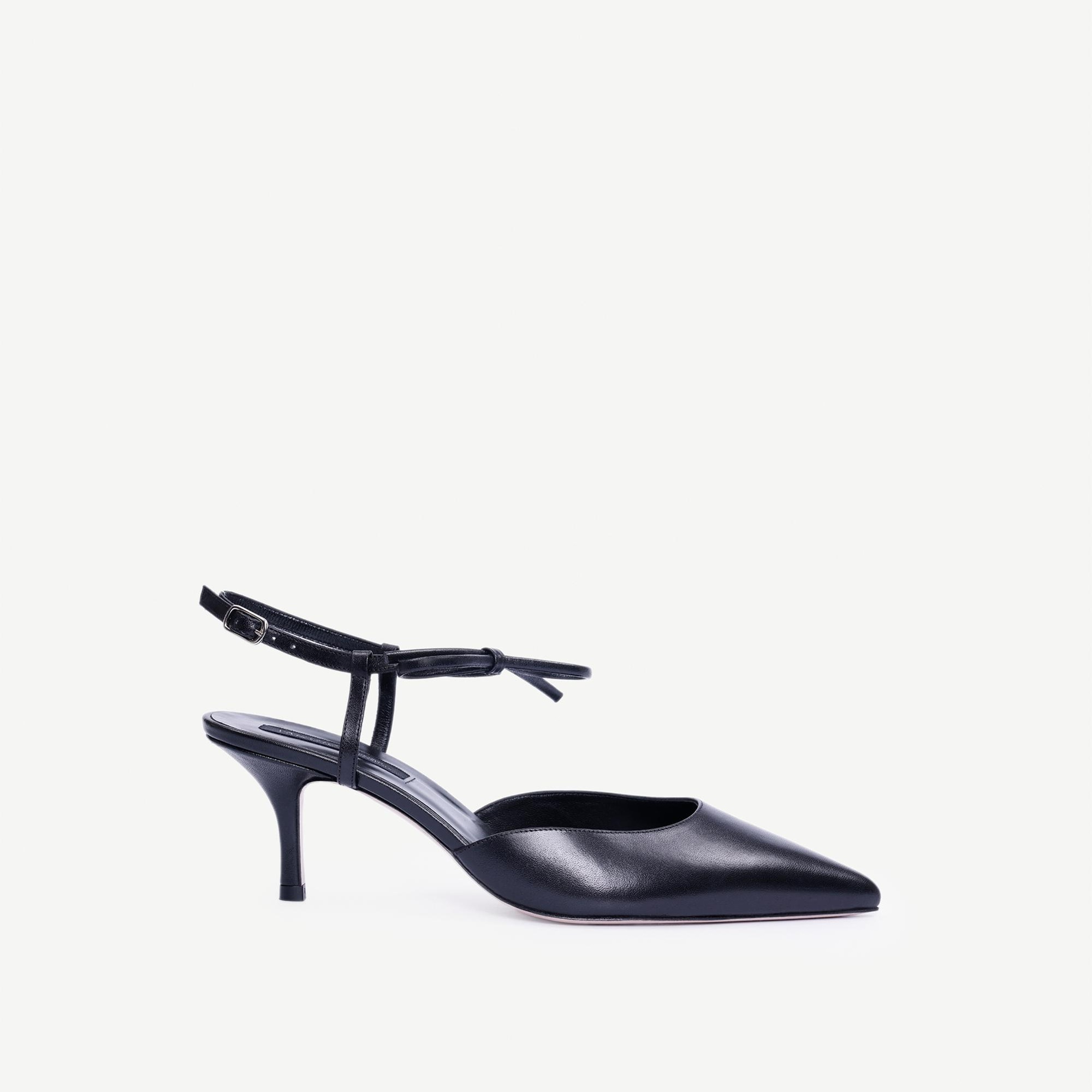 YARGICI Sivri Burunlu Deri Topuklu Ayakkabı