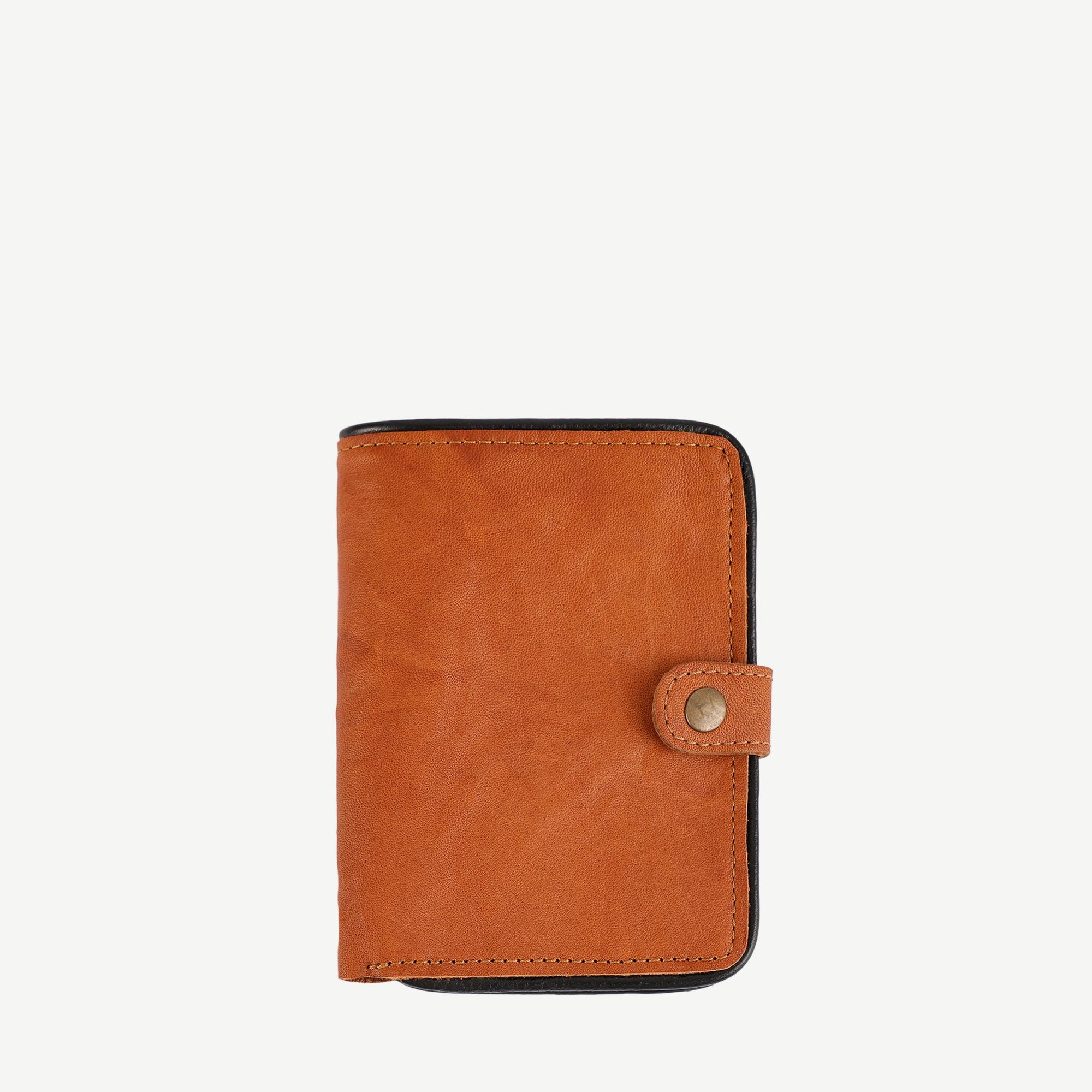 YARGICI Kapama Detaylı Yıkamalı Deri Cüzdan