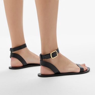  Manebi Kadın Siyah Sandalet